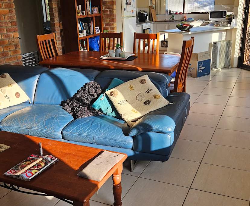 Furnished room in a flatshare