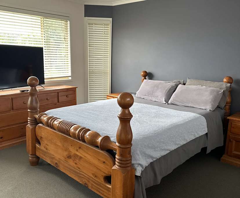 Furnished room with ensuite in a share house