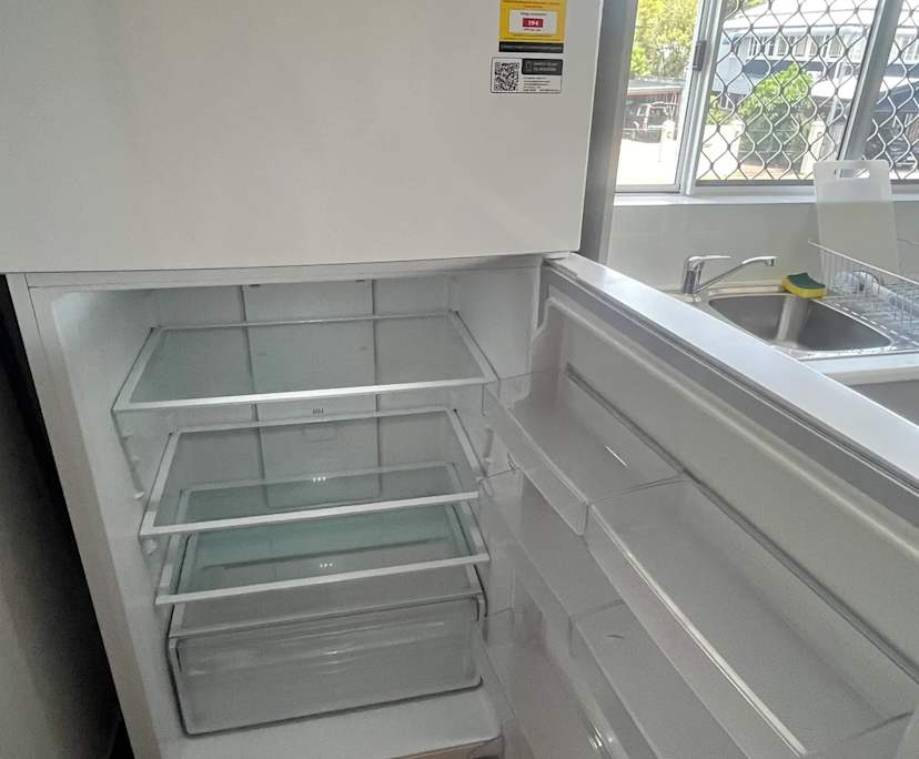 $300, Share-house, 6 bathrooms, Parramatta Park QLD 4870