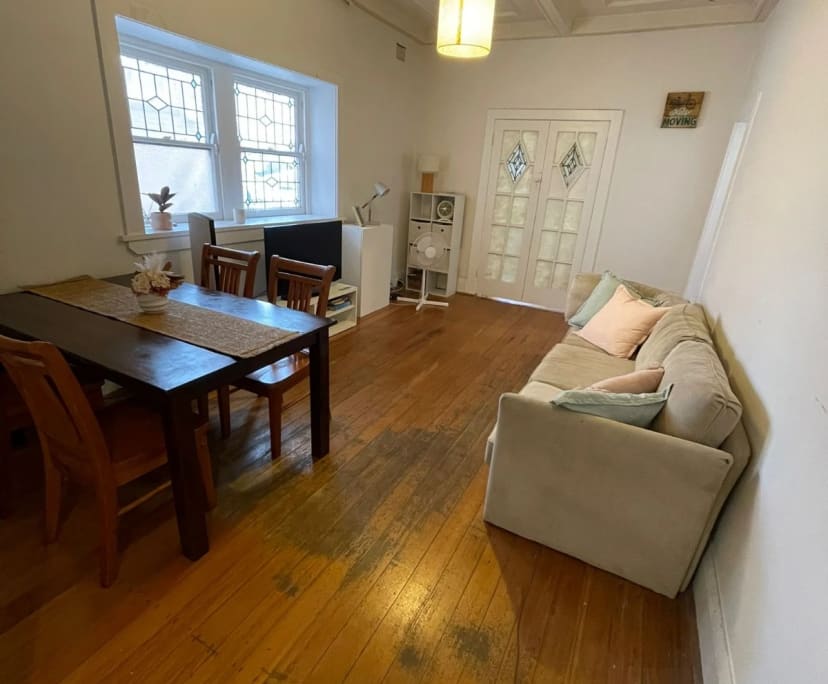 Furnished room in a flatshare