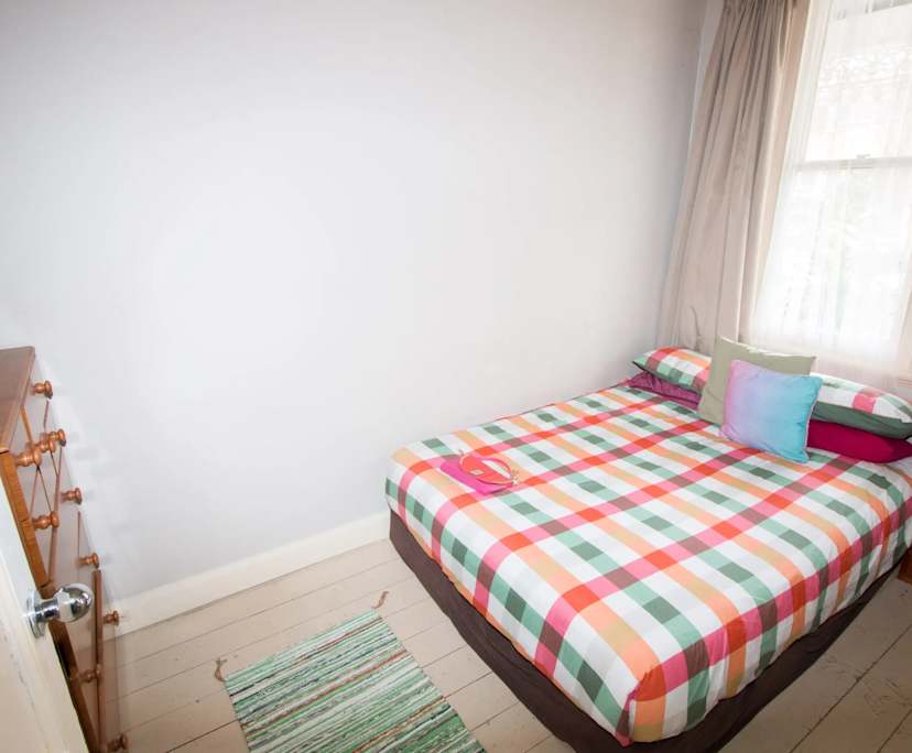 $350, Share-house, 6 bathrooms, Elwood VIC 3184