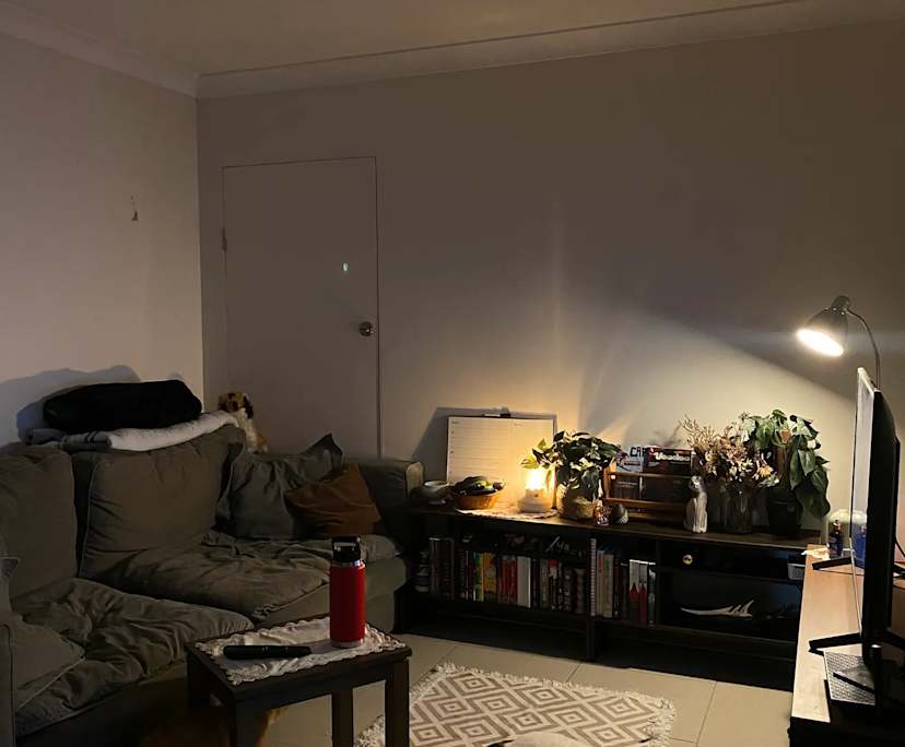 Unfurnished room in a flatshare