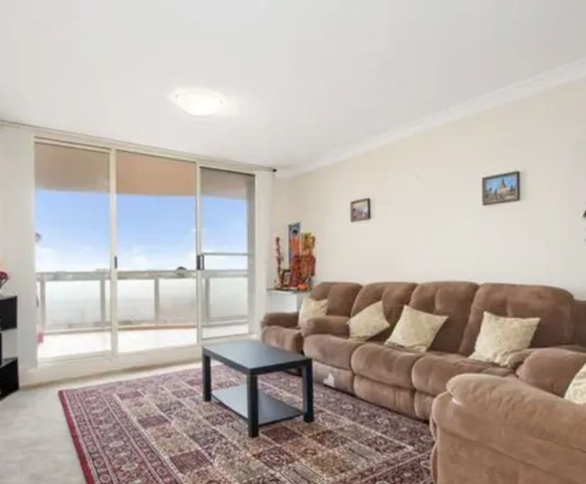 Furnished room in a flatshare