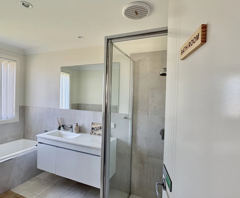 Room in a share house