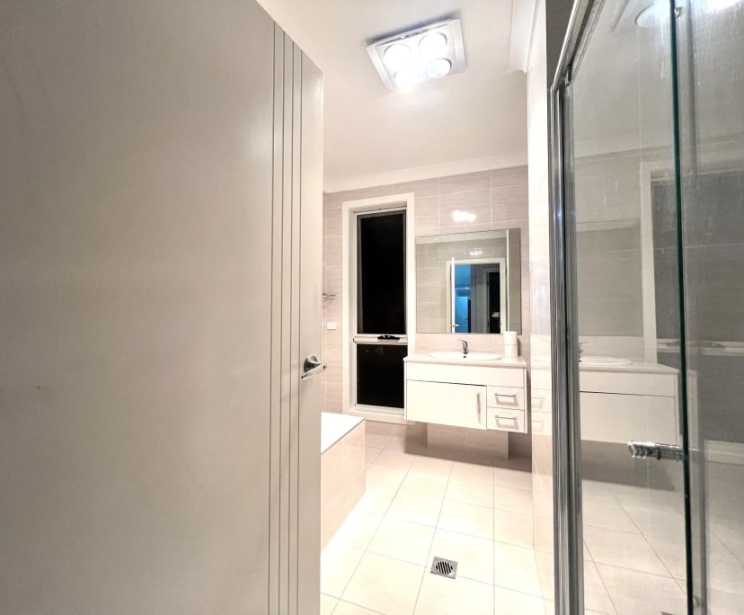 $310, Share-house, 5 bathrooms, Edmondson Park NSW 2174