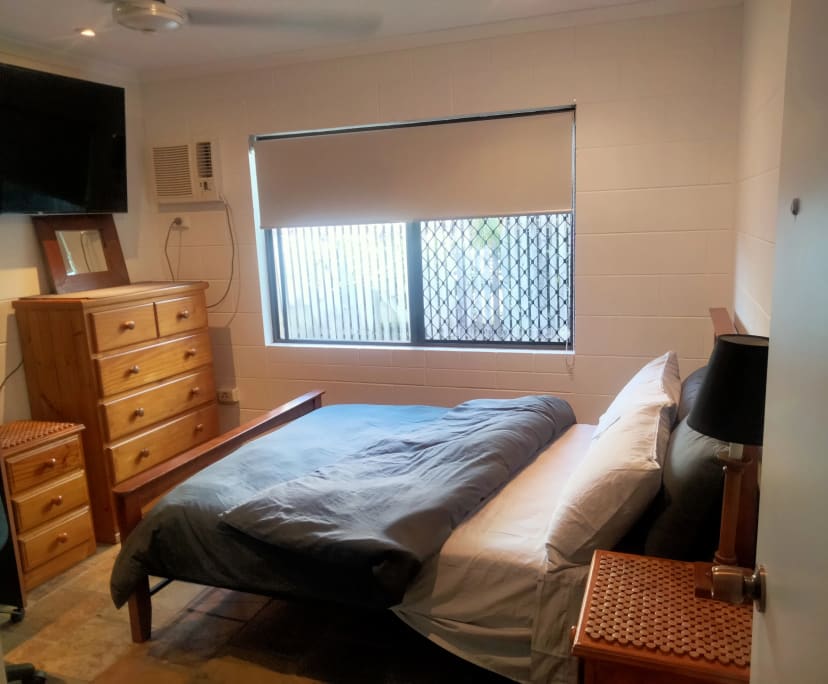$220, Share-house, 3 bathrooms, Edge Hill QLD 4870
