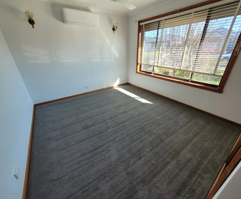 Unfurnished room in a share house