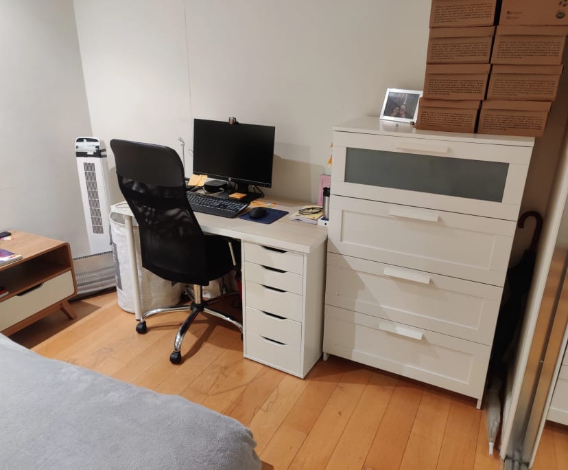 Furnished room in a flatshare