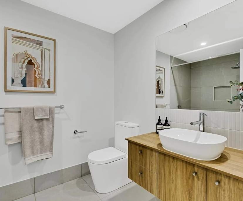 Furnished room with own bathroom