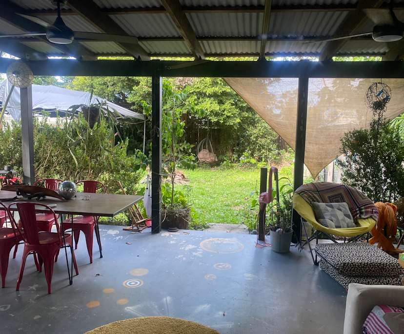 $300, Share-house, 4 bathrooms, Mooroobool QLD 4870