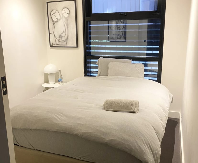 Furnished room in a flatshare