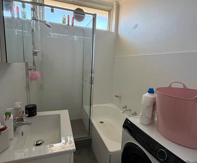 $300, Flatshare, 2 bathrooms, Elwood VIC 3184