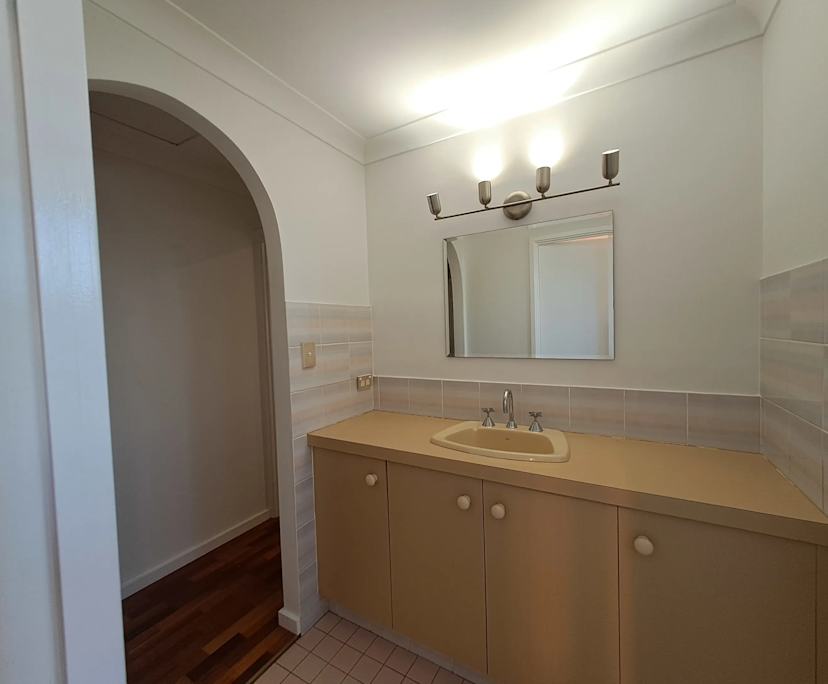 Whole property with 2 rooms for rent