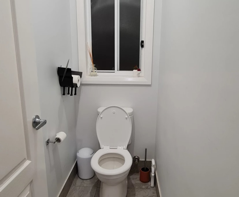 $305, Share-house, 4 bathrooms, Gobbagombalin NSW 2650