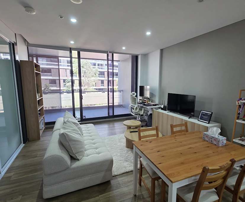 $900, 1-bed, 1 bathroom, Mascot NSW 2020