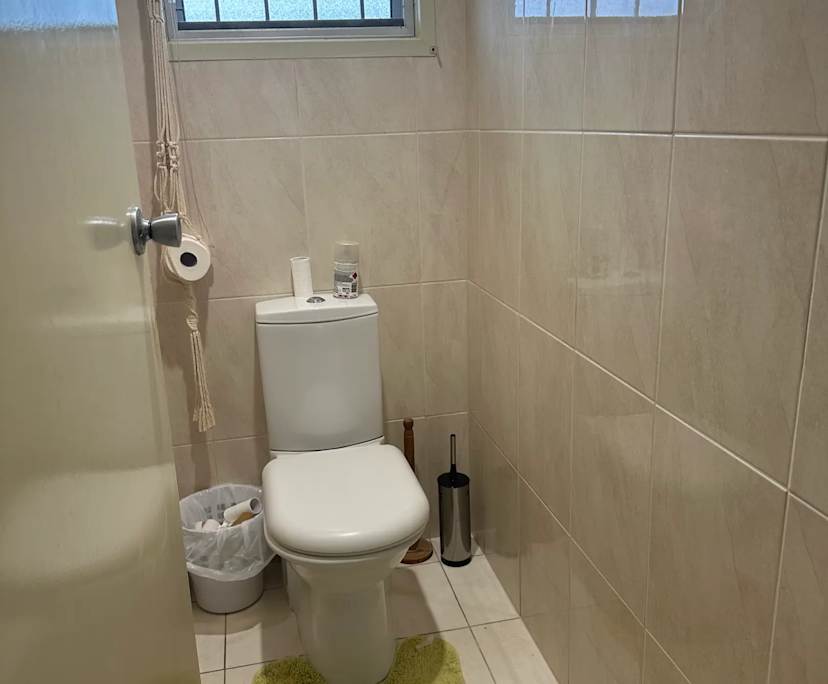 $290, Share-house, 3 bathrooms, Hollywell QLD 4216