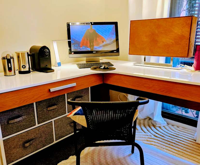 Furnished room in a flatshare