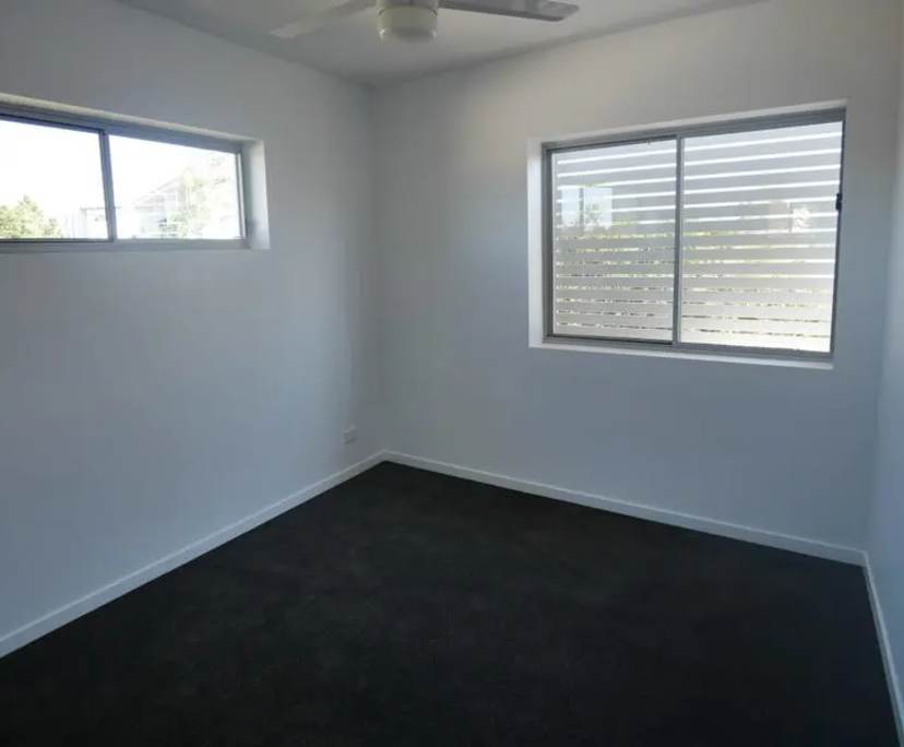 Unfurnished room with own bathroom