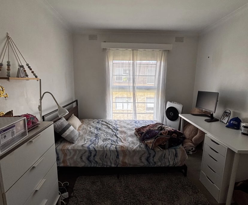 Unfurnished room in a flatshare