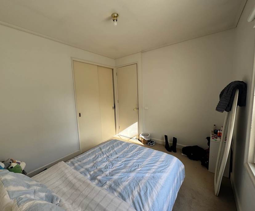 Room in a share house