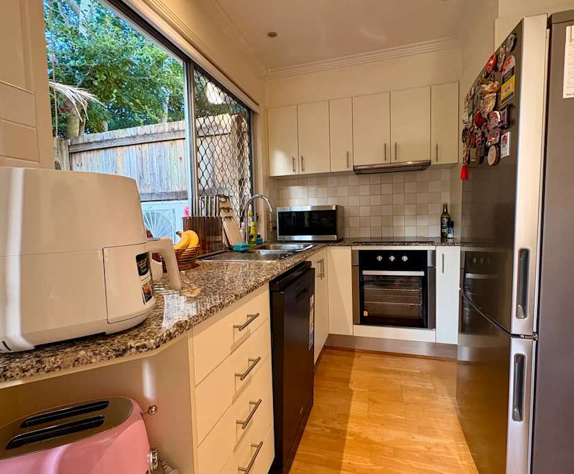 $340, Share-house, 3 bathrooms, Morningside QLD 4170