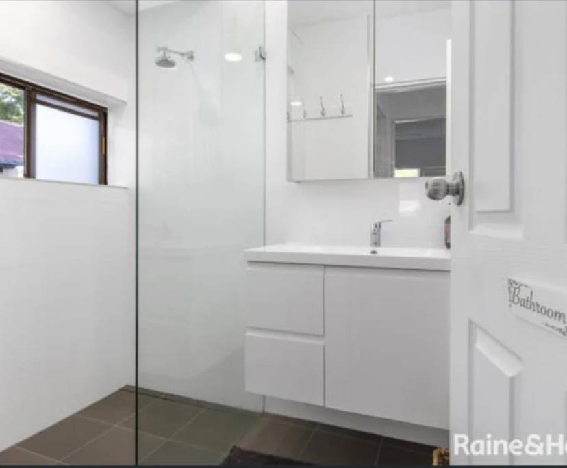 $275, Flatshare, 2 bathrooms, Georgetown NSW 2298