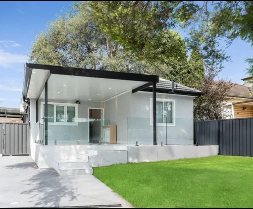 $250, Share-house, 4 bathrooms, Roselands NSW 2196