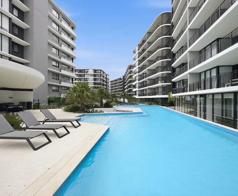 $1,000, Whole-property, 2 bathrooms, Hope Island QLD 4212