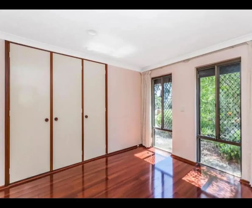 $350, Share-house, 3 bathrooms, Leeming WA 6149