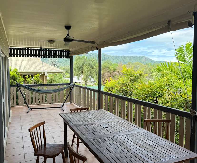 $250, Share-house, 3 bathrooms, Whitfield QLD 4870