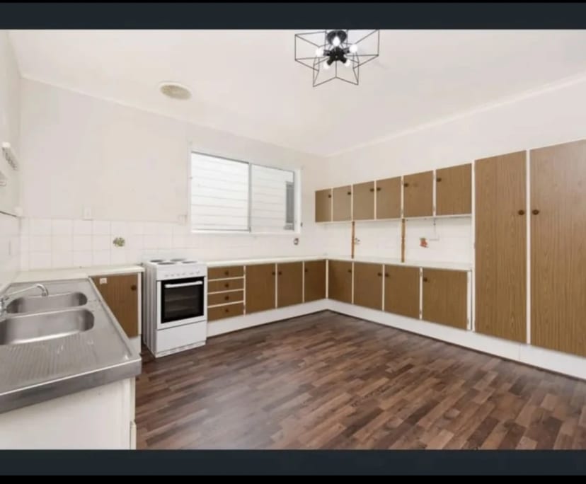 Room for Rent in Woolloongabba, Brisbane 150, Unf...