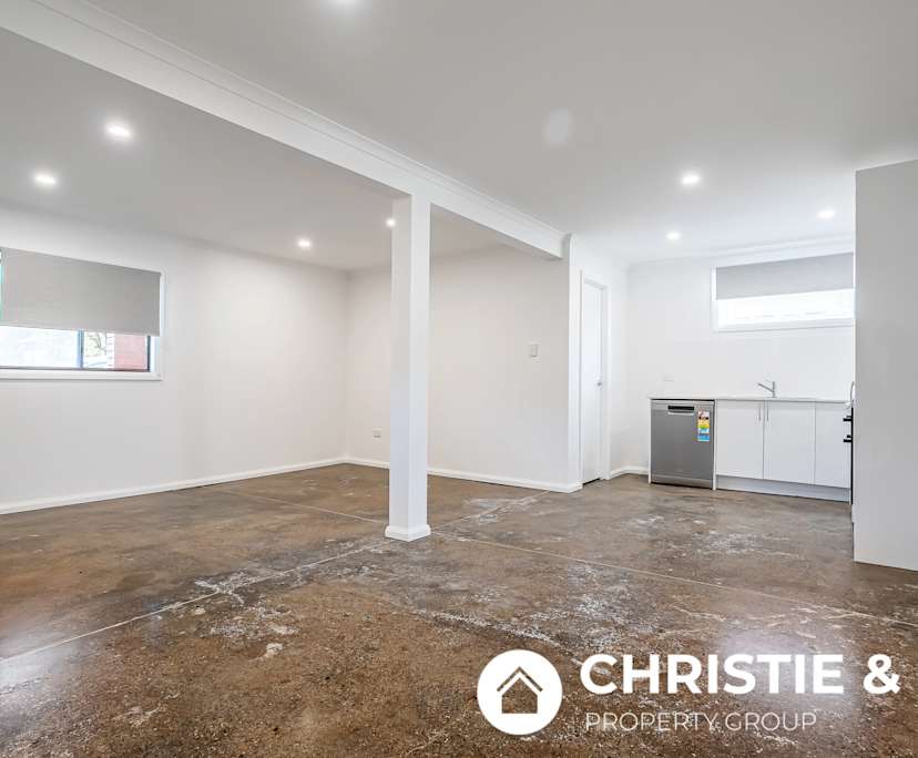 Whole property with 2 rooms for rent