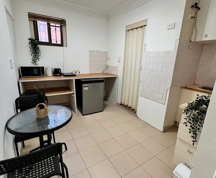 $545, Studio, 1 bathroom, Newtown NSW 2042