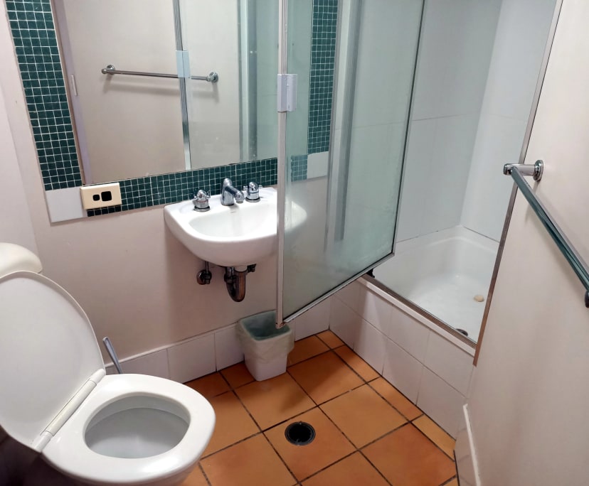 $350, Flatshare, 2 bathrooms, New Farm QLD 4005