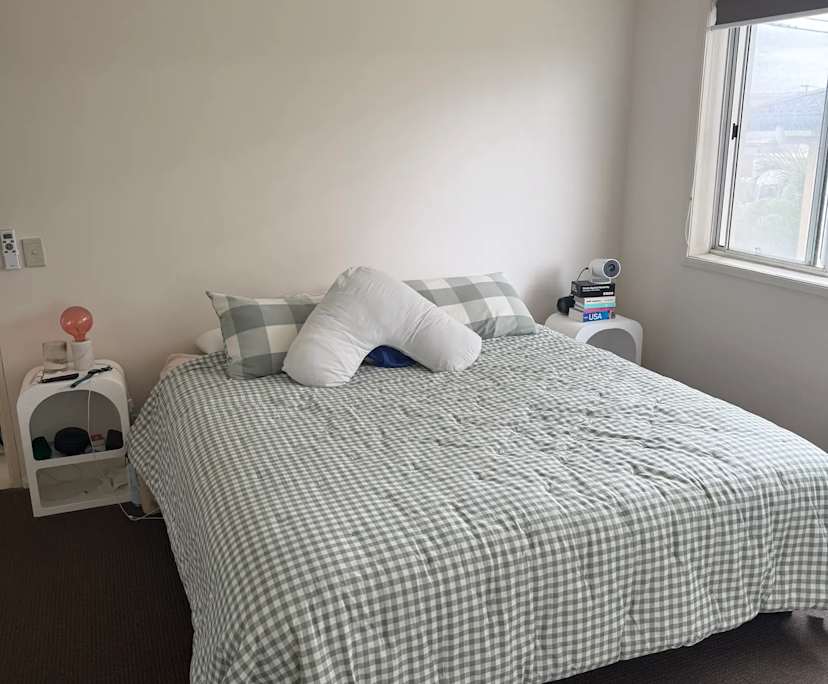 Furnished room with ensuite in a flatshare
