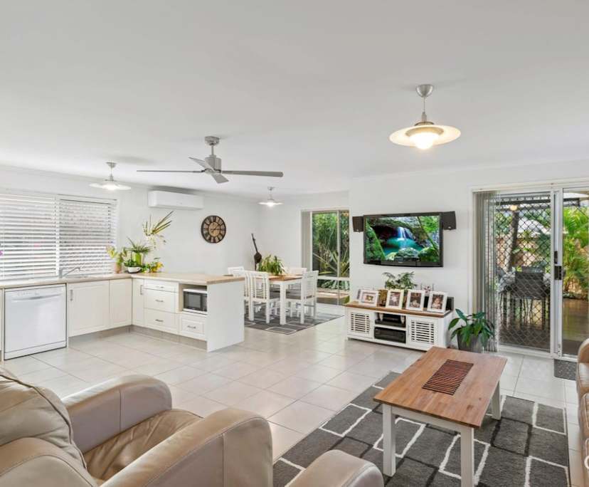 Room in a share house