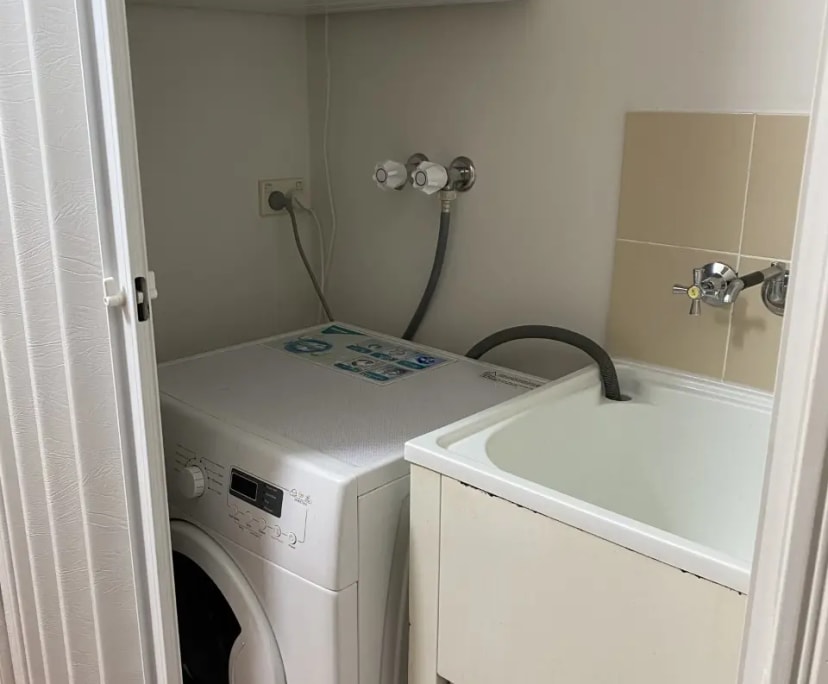 $290, Whole-property, 2 bathrooms, Cairns North QLD 4870