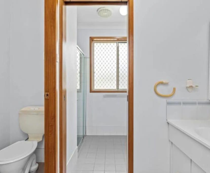 Whole property with 2 rooms for rent