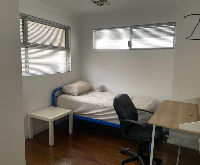 Room in a share house