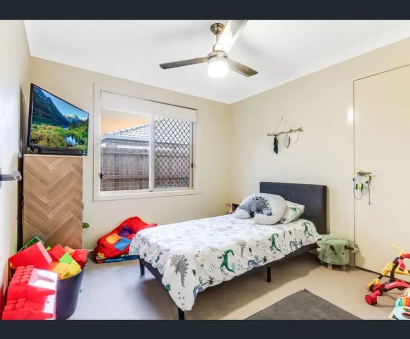 Room for Rent in Griffin, Brisbane 200, Unfurnish...