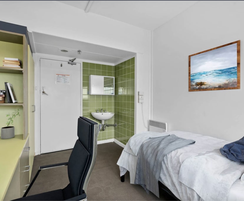 Student for Rent in Carlton, Melbourne...