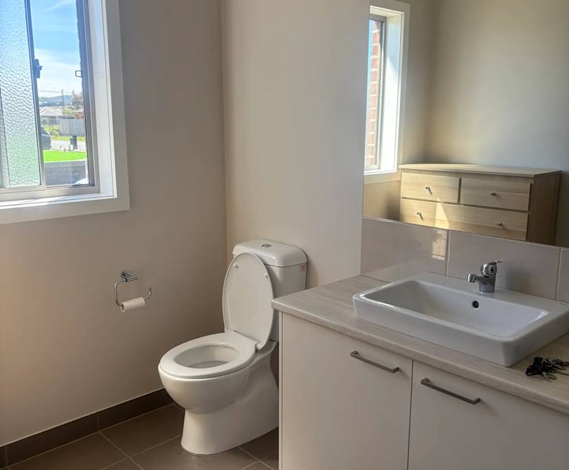 $200, Share-house, 5 bathrooms, Officer VIC 3809