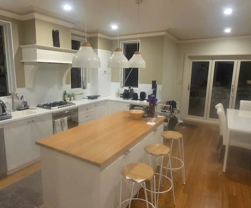 Room in a share house