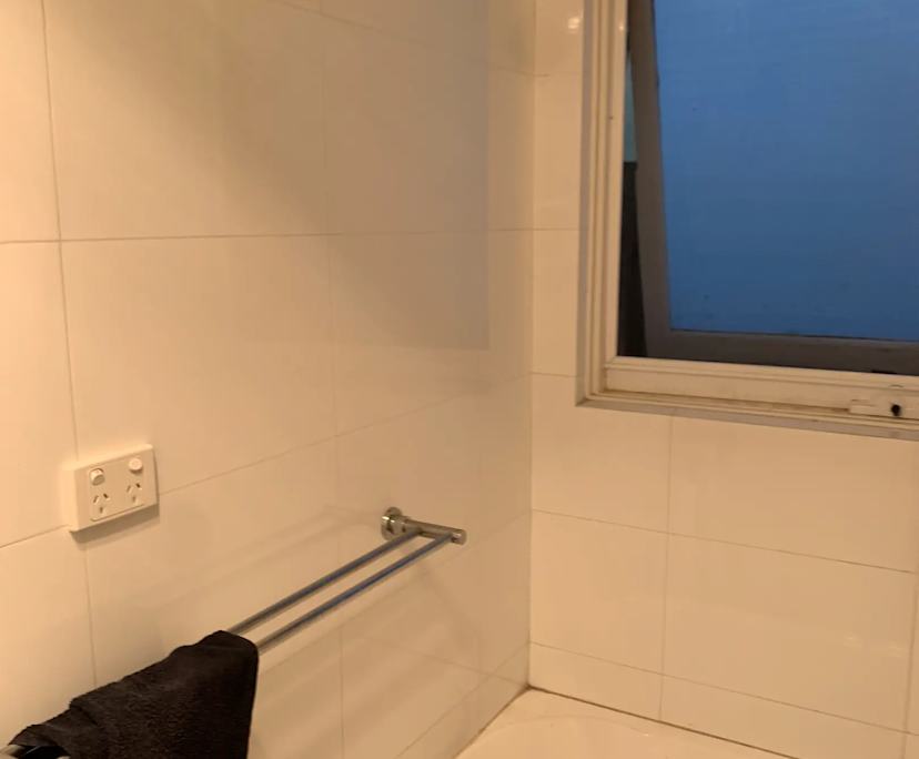 $250, Flatshare, 2 bathrooms, Saint Kilda East VIC 3183