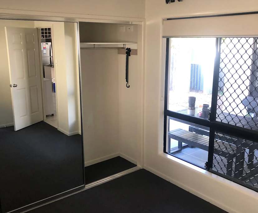 $300, Share-house, 4 bathrooms, Kirwan QLD 4817