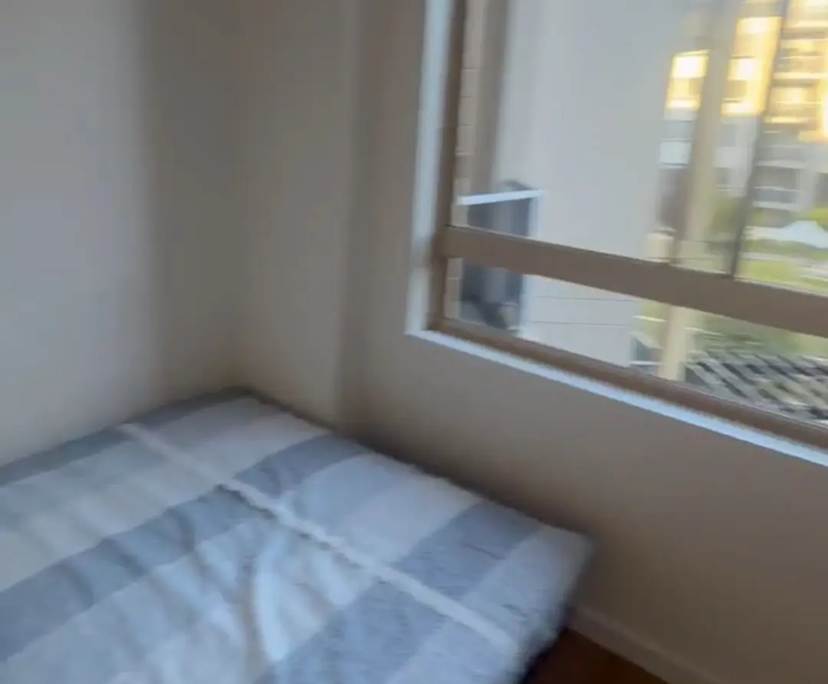 Furnished room with ensuite in a flatshare