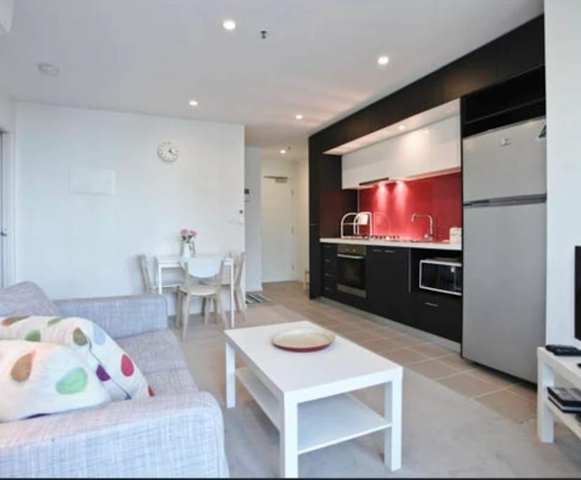 Furnished room in a flatshare