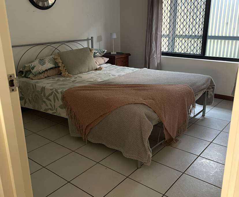 Room in a share house