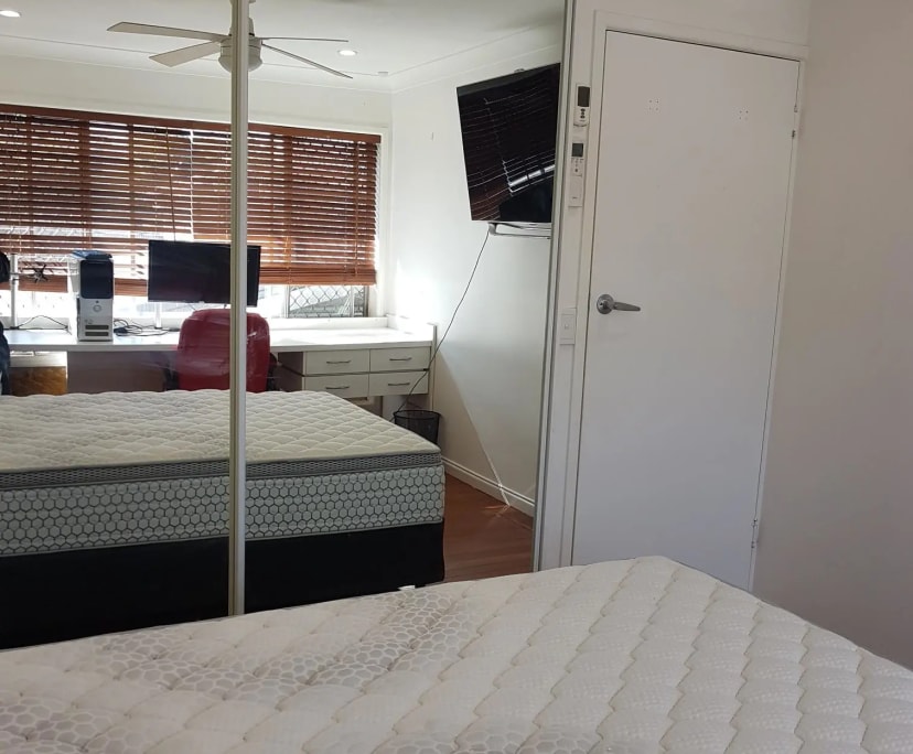 $350, Share-house, 6 bathrooms, Mansfield QLD 4122