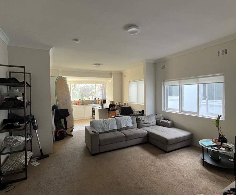 Furnished room in a flatshare